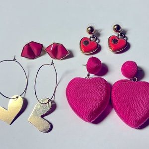 Beautiful fuchsia/gold toned heart and geometric shape earrings lot